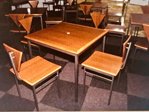 O社喫茶室のための椅子とテーブル（1990）